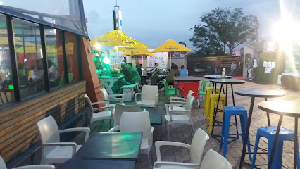 Artizen Restuarant And Lounge