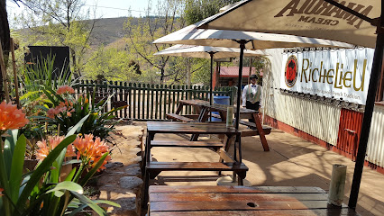 The Vine Restaurant & Johnny's Pub